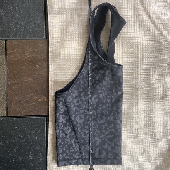 EUC Athleta Lightning Reflective Crop - Picture 7 of 8